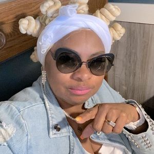 Meet your Posher, Yvonne